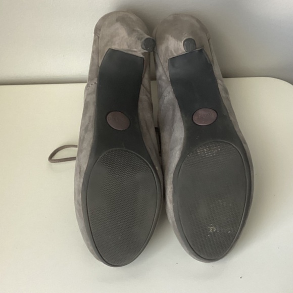 Me Too Lisbon Oxford Pumps Grey Suede - 6.5M - Picture 14 of 14